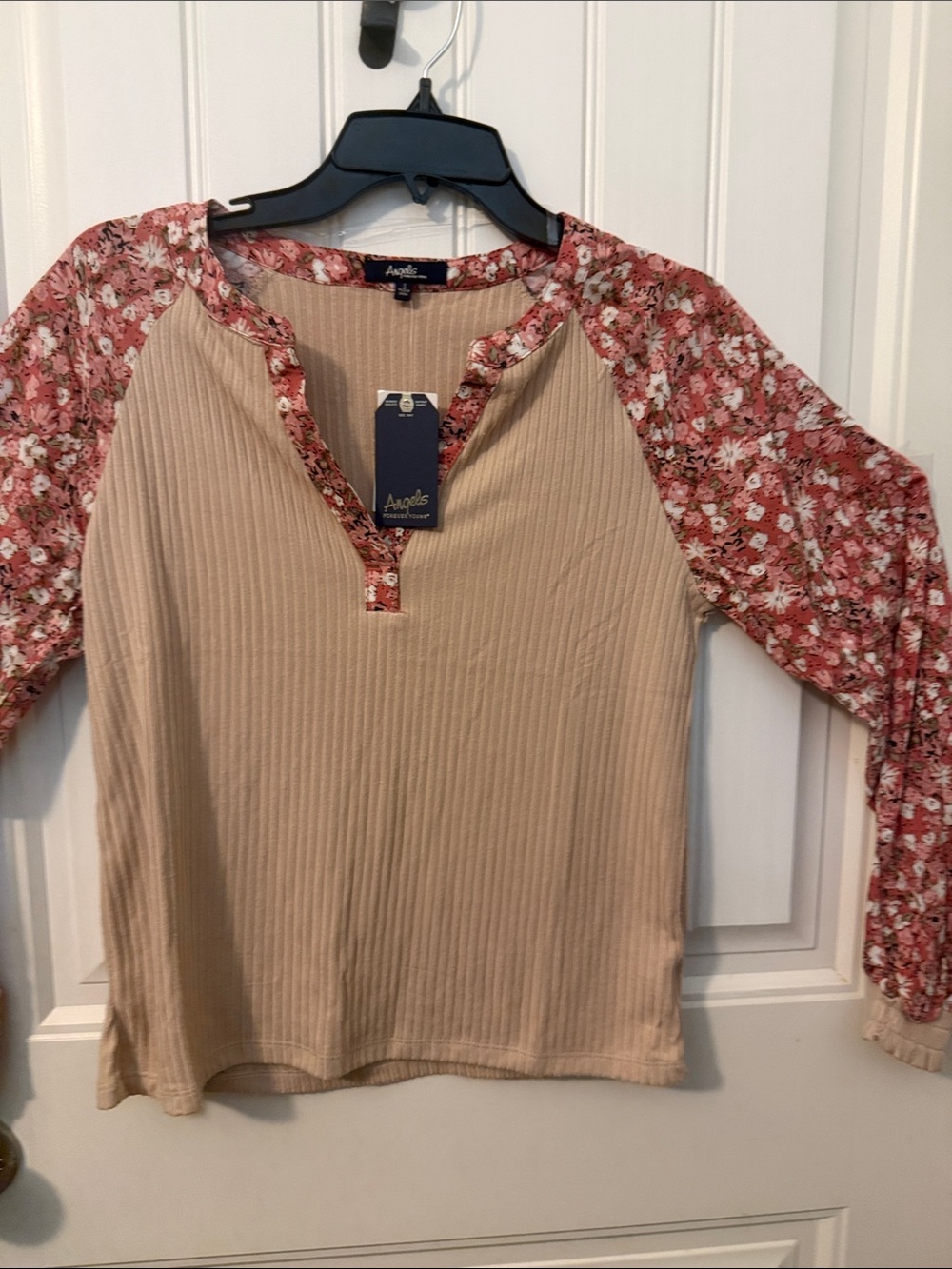 Angels Forever Young beige Ribbed Top with Pink Floral Raglan Sleeves
